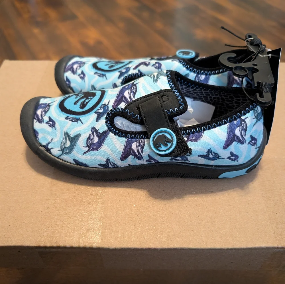 Universal Kids Water Shoes - Black and Light Blue